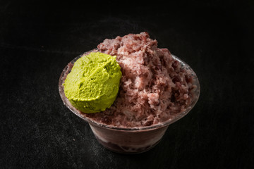 あずきの和風かき氷　Japanese style red bean sweet shaved ice
