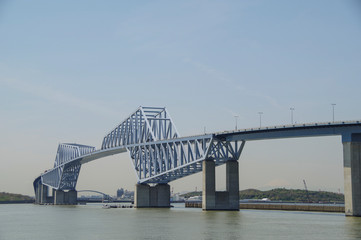 東京湾の入口に掛かるゲートブリッジ
