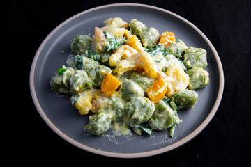 Creamy cheesy sauce spinach gnocchi with shrimp