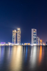 Fototapeta na wymiar abu dhabi city skyline at night