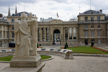 Ambiance, architecture et couloirs de l' Assemblee Nationale