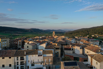 Fototapeta na wymiar Vista aérea del pueblo de La Llacuna, España