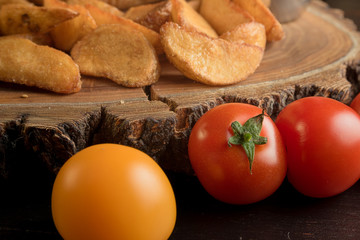 
tomato and potato wedges