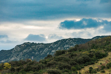 Ciel au lac du Salagou