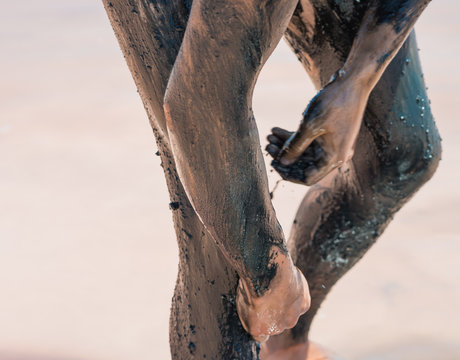 Mud treatment at the Dead Sea