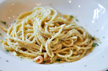 spaghetti or spaghetti carbonara