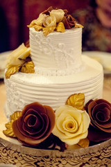 Obraz na płótnie Canvas Large wedding cake white biscuit