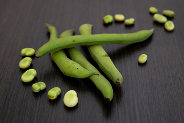 Fèves fraîches
