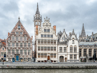 Obraz premium guild houses of Ghent by the canal