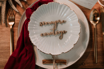 Wedding table decoration plate