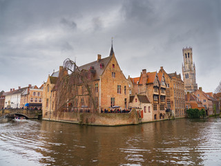 Obraz premium typical houses with a canal in Bruges