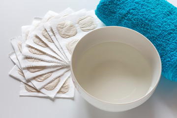 mustard leaf for colds with a towel and water is ready to use