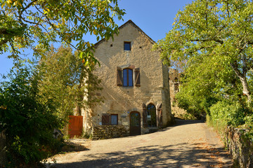 Vieille maison dans la montée rue du Château à Najac (12270), département de l'Aveyron en...