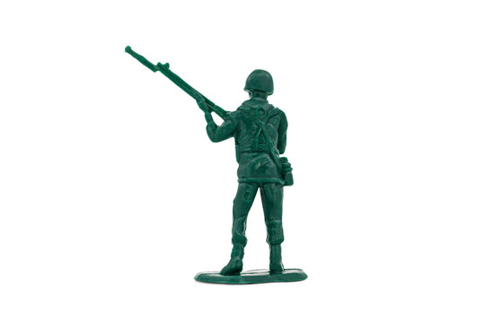 Green toy soldiers on white background. Soldier four on six models. (4/6) Picture five on sixteen viewing angles. (05/16)