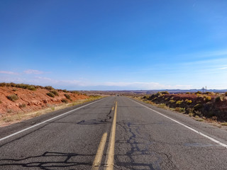 Fototapeta na wymiar American Highway, Roadtrip durch die USA, Westküste, Wüste, Desert, Kalifornien und Arizona, Route66