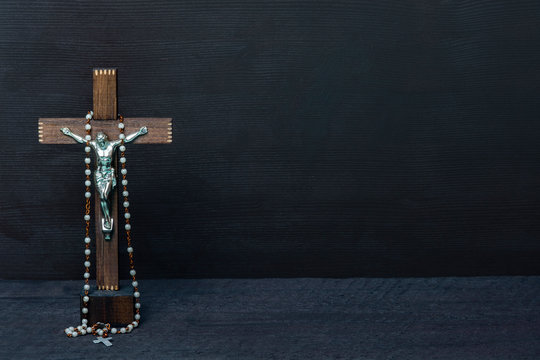 Catholic Rosary Images – Browse 72,562 Stock Photos, Vectors, and Video |  Adobe Stock