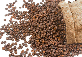 Coffee cup and beans coffee  on a white background. coffee cup and coffee beans.