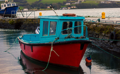 Fototapeta na wymiar wooden fishing boat in Dingle harbor 