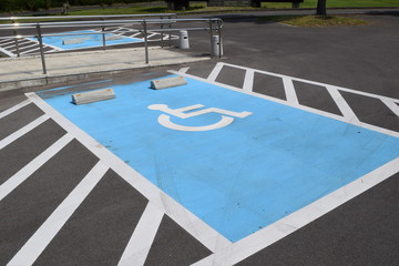 車椅子マーク 障害者用駐車場