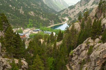 Vista del Balneario de Panticosa desde la ruta que conduce a los Ibones de Bachimaña, en el...