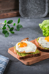 Avocado Sandwich with Fried Egg