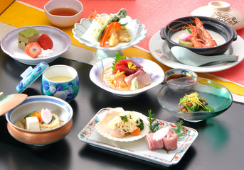 会席料理　和食　盛り付け　日本