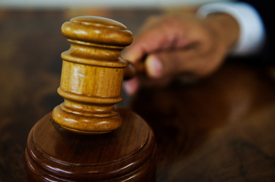 Martillo de juicio, Juicios Orales, ley mexicana, juez, delito, juzgado 