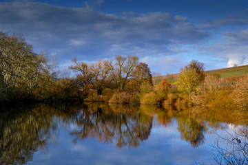 Weinort Sommerach und die Weinberge auf der Weininsel an der Vokacher Mainschleife, Landkreis Kitzingen, Unterfranken, Franken, Bayern, Deutschland