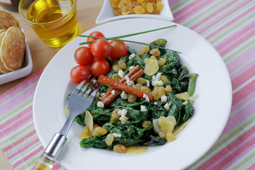 Epinards au miel et aux raisins