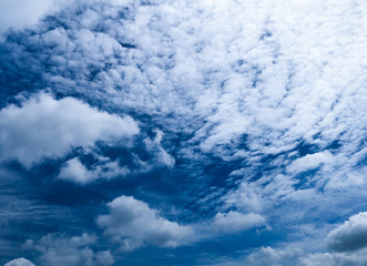 Obraz premium White cloud and Beautiful with blue sky background.