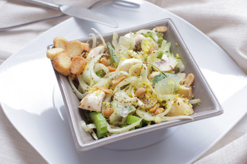 Salade de champignons de Paris crux au fenouil, celeri et au citron
