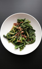 sauteed vegetables with fried shallots