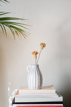 Dry flowers home decoration books