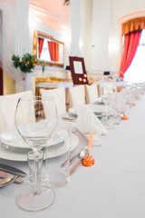 
restaurant tableware