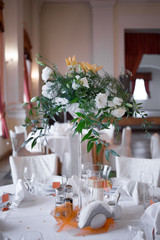 
restaurant tableware