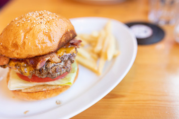 ジューシーなハンバーガー