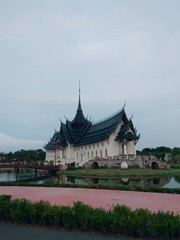 Fototapeta premium black temple in thailand