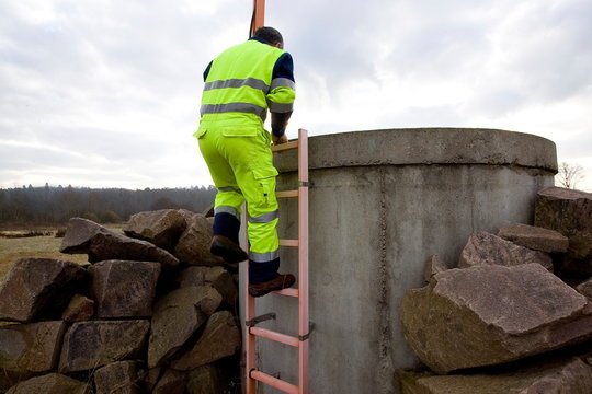 Traitement de l' eau par organisme public territorial