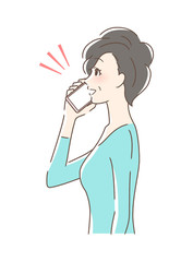 スマホで通話する女性の横顔