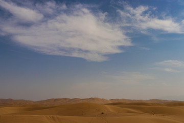 Fototapeta na wymiar Down view of the desert