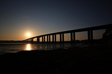 Fototapeta na wymiar The Orwell Bridge from Nacton Shores