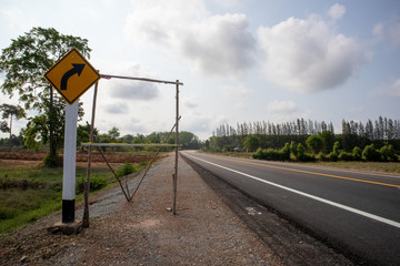 railroad crossing sign
