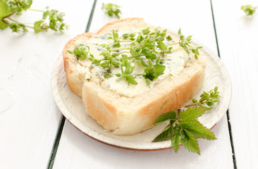 Kräuterbutter Kräuter Butter Wildkräuter Wildkräuterbutter Vogelmiere Butterbrot