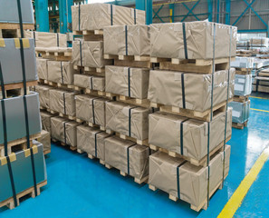 Steel sheet Sheared cutting Plate metal strap in factory warehouse, steel service center