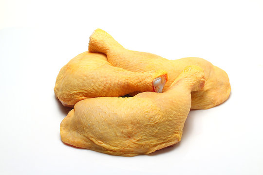 muslos de pollo amarillo