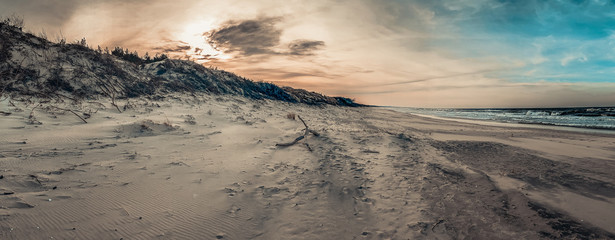 Panorama, plaża zimą 