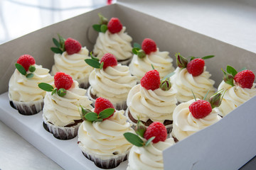 cupcakes with raspberry