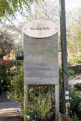 Leer Angebotstafel einer Baumschule