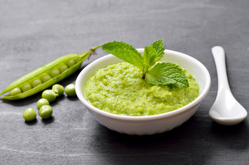 Homemade green pea puree