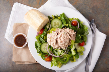 A healthy and delicious tuna salad